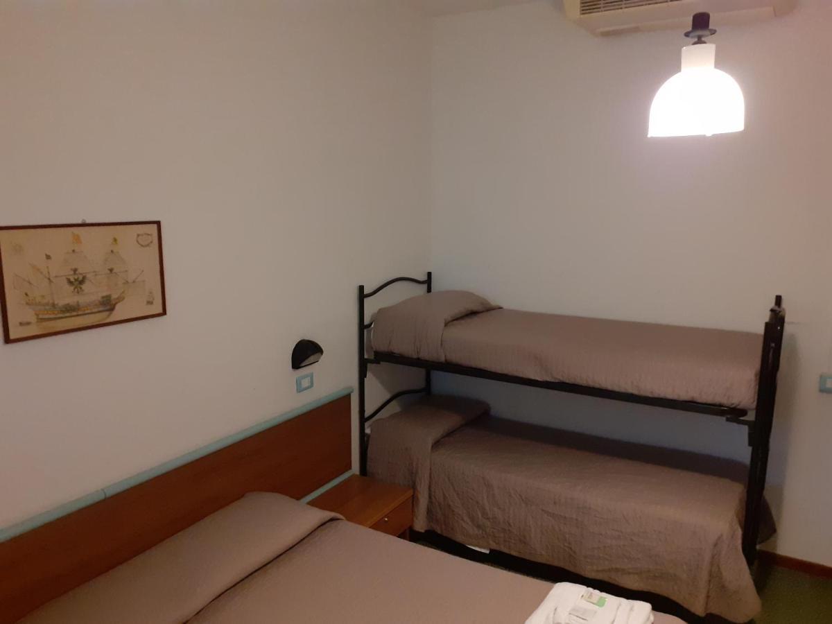 Hotel Solaria マリーナ・ロメア エクステリア 写真